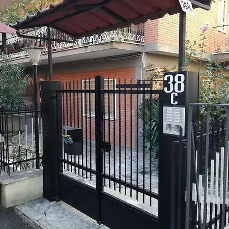 Апартаменты Glicini 38 *
